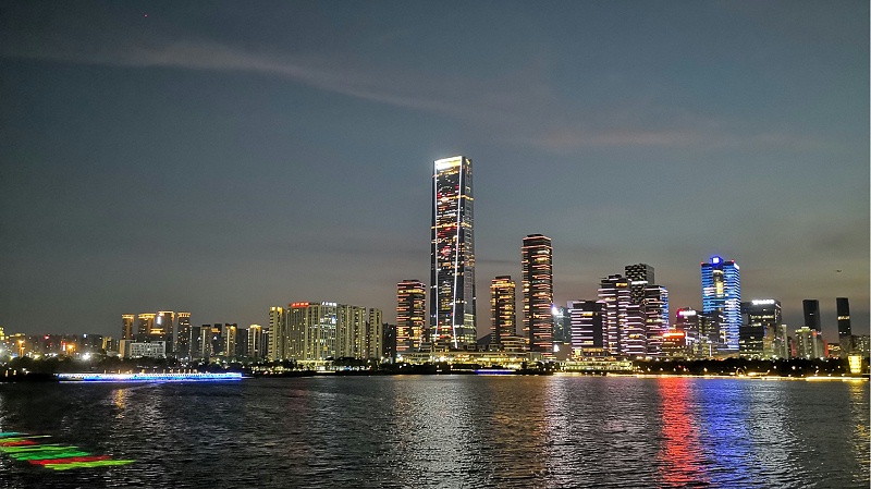 一家專注于夜游亮化燈光秀和個性消費燈光秀的深圳高科技企業